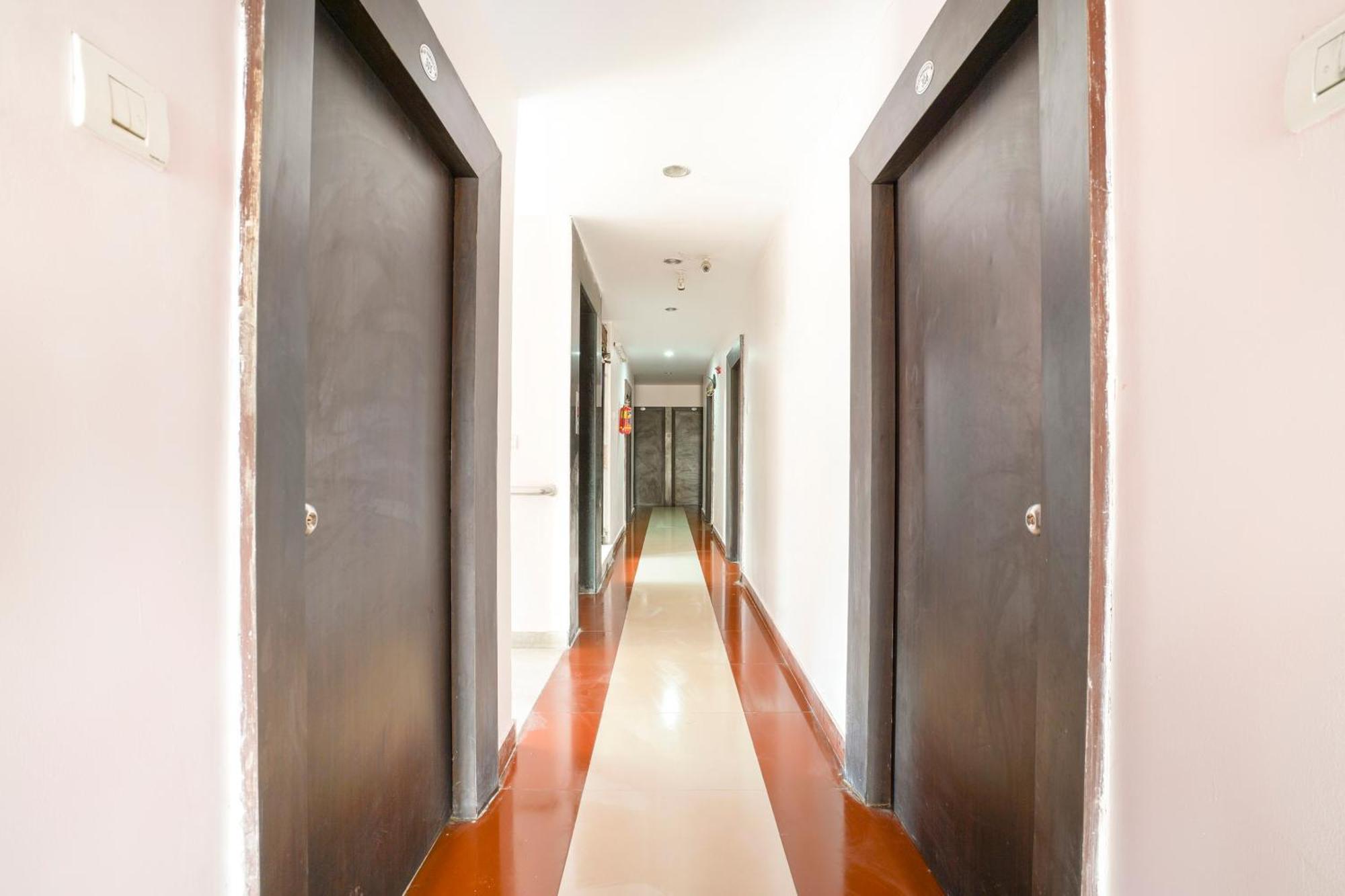 Spot On Sunshine Inn Haydarabad Dış mekan fotoğraf